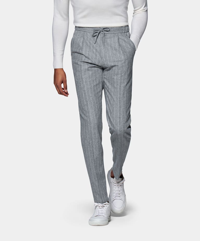 Pantalones Ames gris claro a rayas con cordel