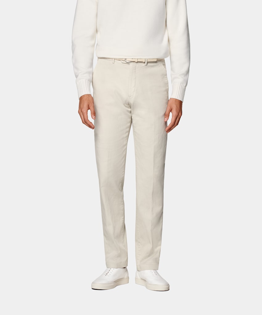 SUITSUPPLY All Season Bomullsstretch från Cervotessile, Italien Sandfärgade chinos i slim leg straight-modell