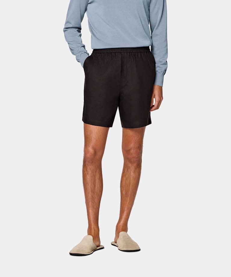 深棕色直筒裤型短裤