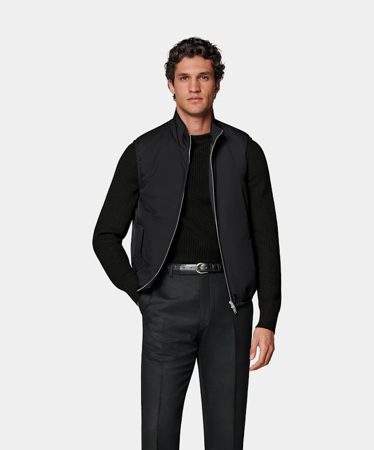 SUITSUPPLY Tejido técnico impermeable de Olmetex, Italia Chaleco acolchado ligero con cremallera negro