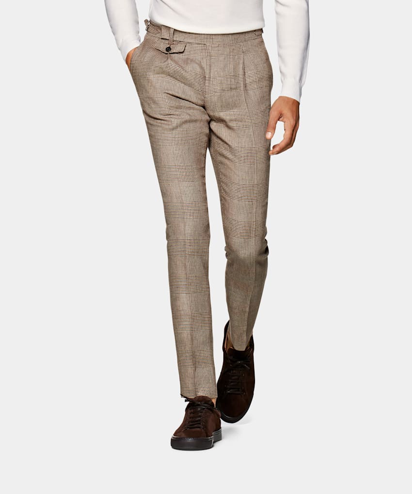 Mid Brown Pleated Brentwood Trousers | Pure Linen | Suitsupply Online Store