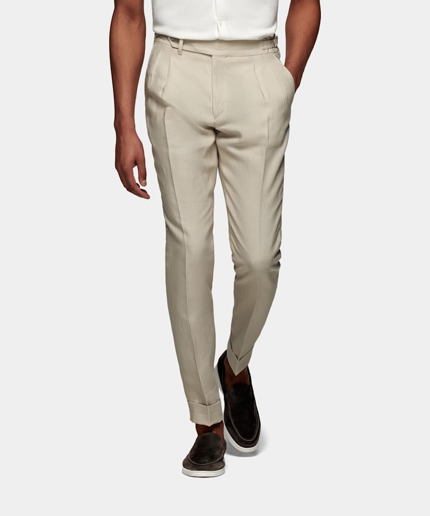 Pantalon à pinces Braddon marron clair | Pur lin | Suitsupply Online Store