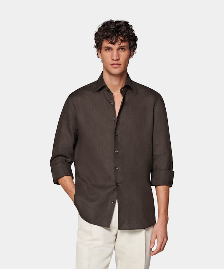 Mörkbrun skjorta med smal passform