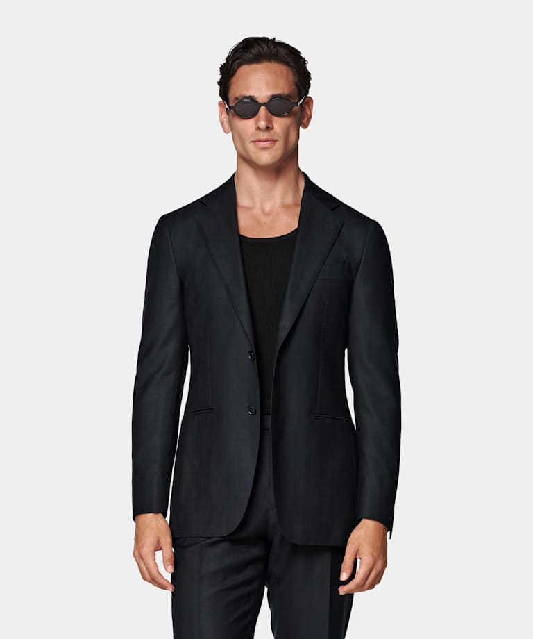 Havana marinblå fiskbensmönstrad kostym med tailored fit