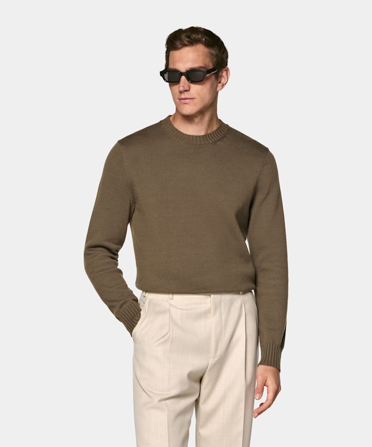 Donkergroene Trui Met Ronde Hals