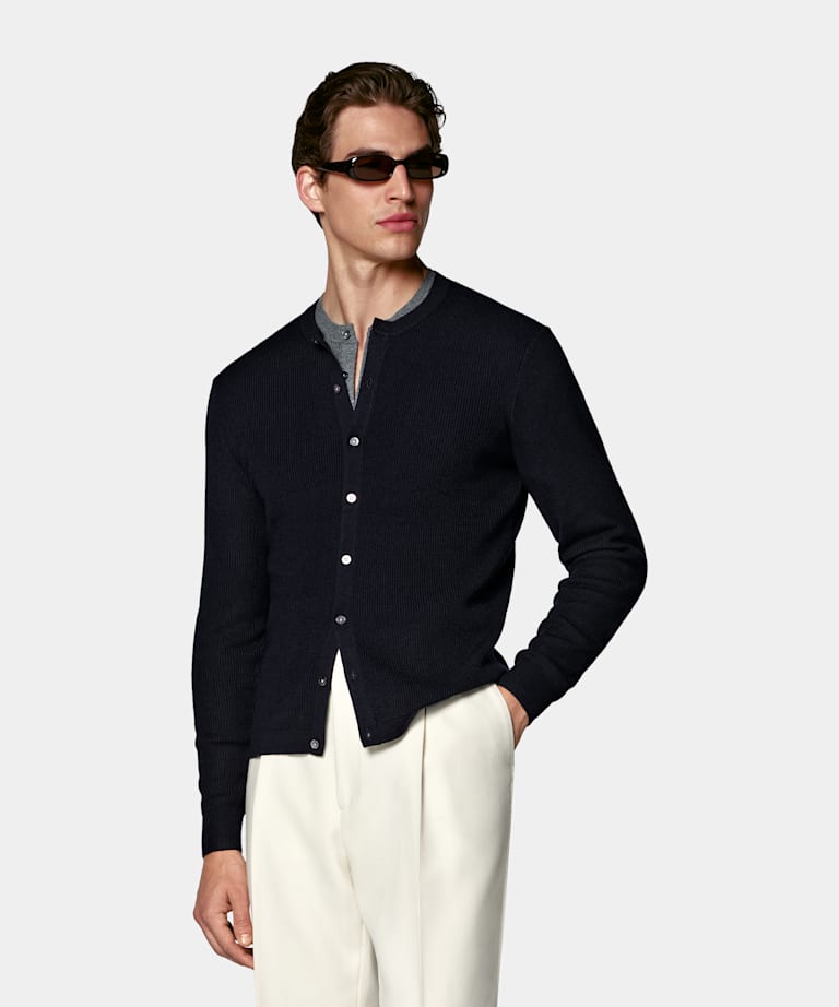 Cardigan bleu marine &agrave; c&ocirc;tes diagonales