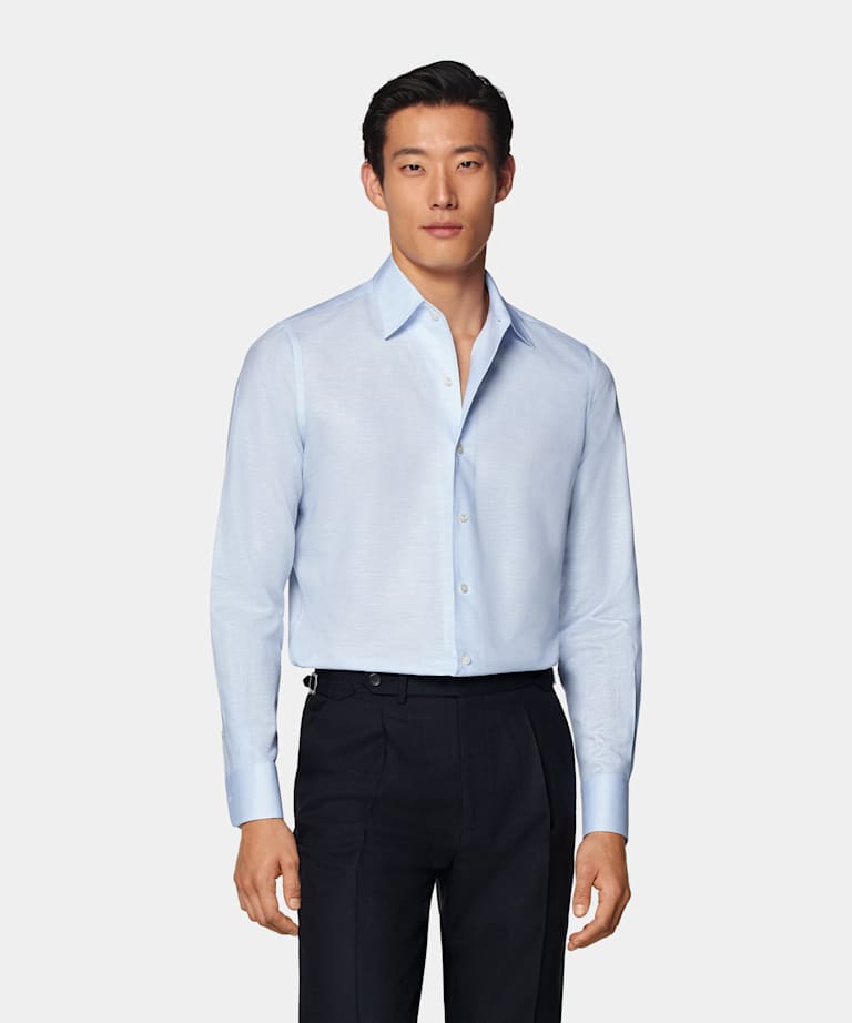 Chemise coupe ajustée avec col d'une seule pièce bleu clair