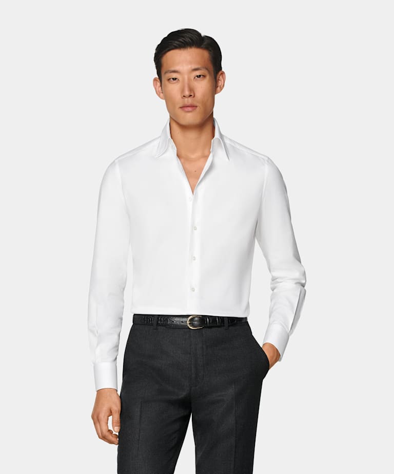 Camisa blanca corte Tailored cuello clásico ancho