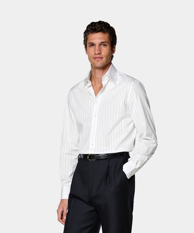 SUITSUPPLY Algod&oacute;n egipcio de Thomas Mason, Italia Camisa blanca a rayas con cuello en punta