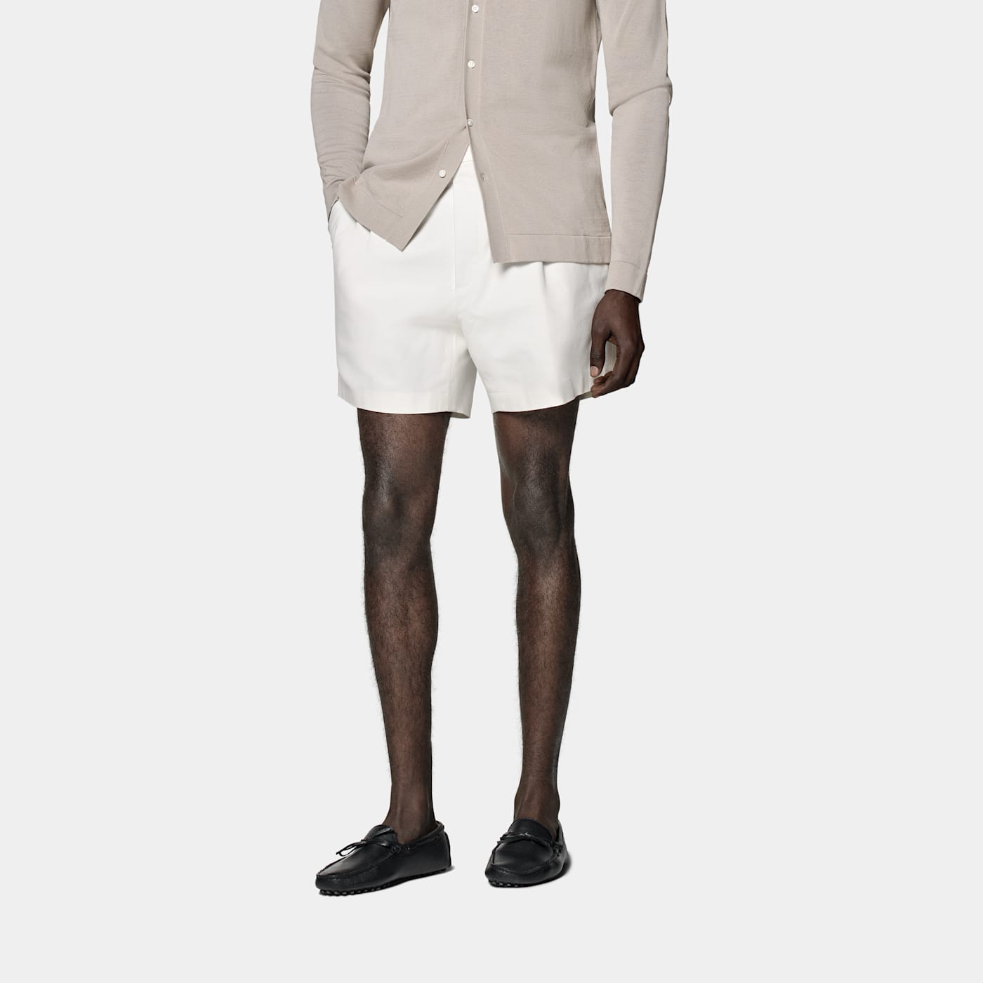 Suitsupply Off-white Pleated Duca Shorts In Neutral