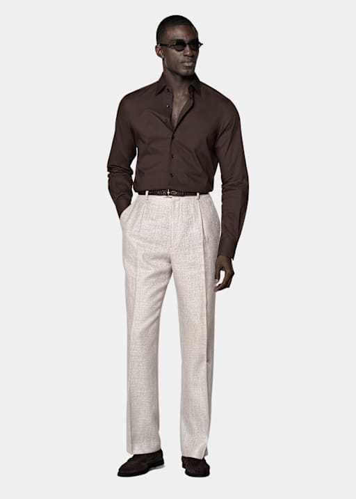 Camisa marr&oacute;n oscuro de algod&oacute;n egipcio