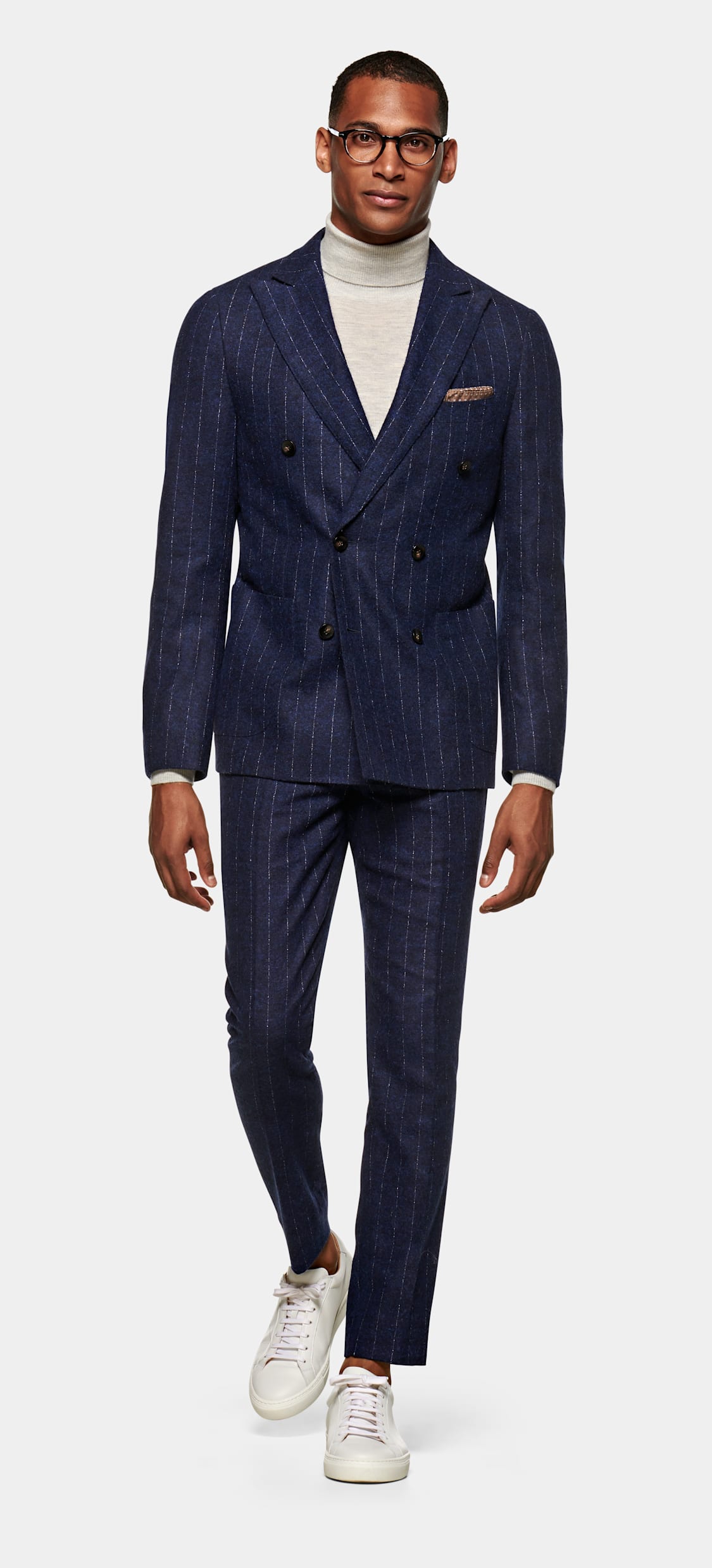 https://cdn.suitsupply.com/image/upload/b_rgb:efefef,bo_300px_solid_rgb:efefef,c_pad,g_north,w_2600/b_rgb:efefef,c_pad,g_north,dpr_1,w_1125,h_2475,f_auto,q_auto,fl_progressive/products/Suits/default/P5529_1.jpg