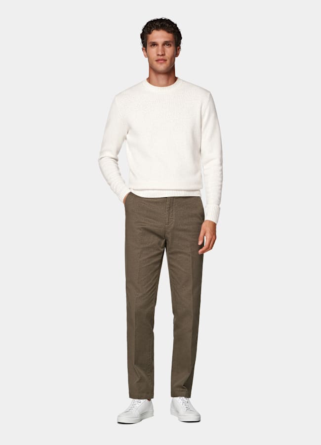 SUITSUPPLY All Season Bomullsstretch från Cervotessile, Italien Mellangröna chinos i slim leg straight-modell.
