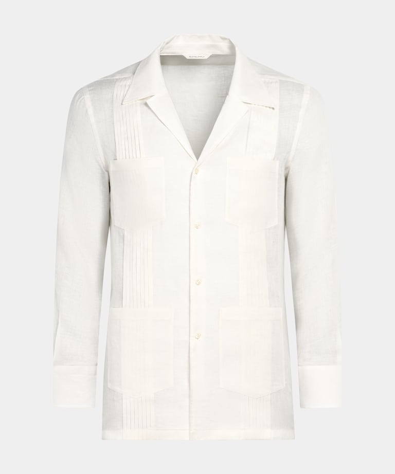 Camisa blanca plisada corte Slim bolsillo de parche