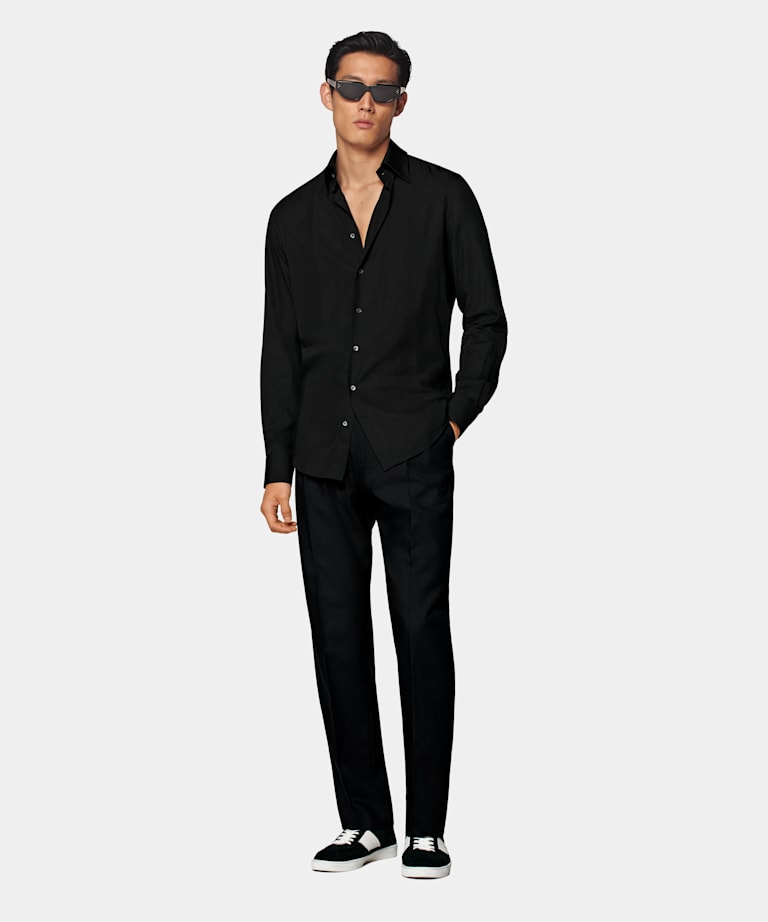 Camicia nera vestibilità slim colletto grande classico