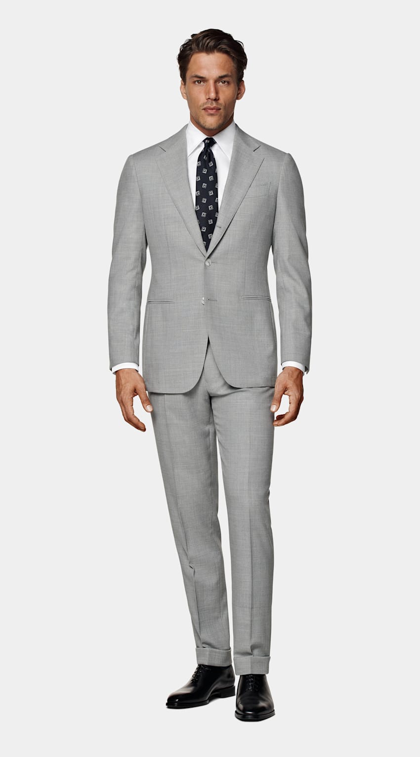 SUITSUPPLY All Season Pure 4-Ply Traveller Wool by Rogna, Italy Light Grey Tailored Fit Havana Suit