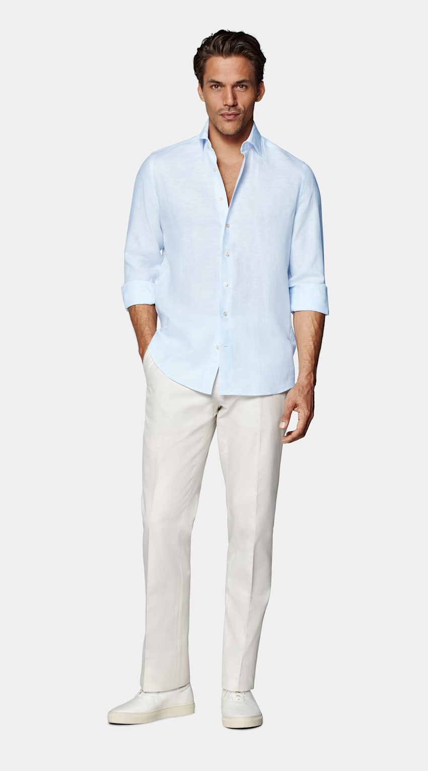 SUITSUPPLY Rent linne från Albini, Italien Ljusblå skjorta med tailored fit
