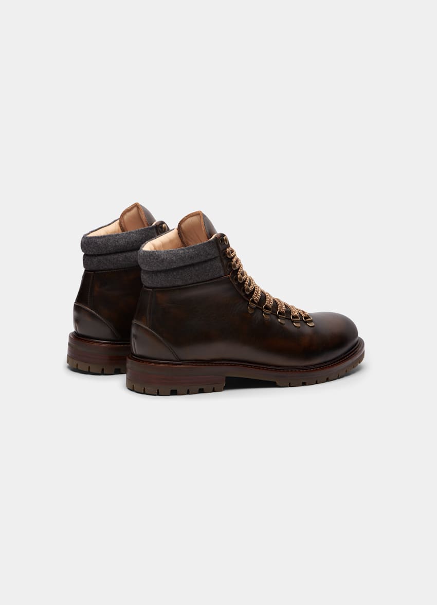 Brown Hiking Boot | Calf Leather | Suitsupply Online Store