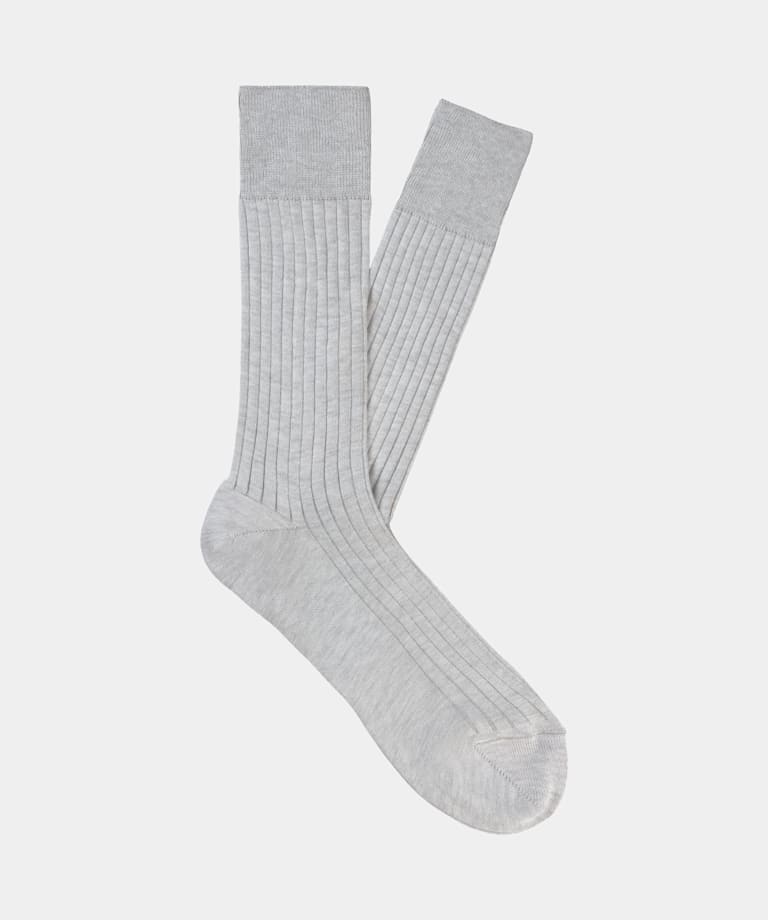 灰色常规款袜子