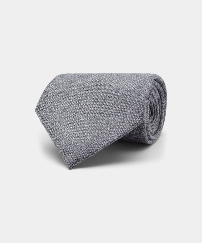 浅灰色领带