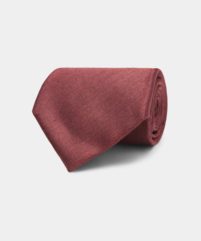 Corbata rojo oscuro