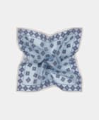 Pañuelo de bolsillo azul claro con motivo gráfico