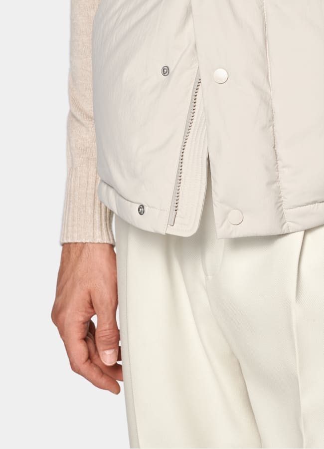 SUITSUPPLY Technischer Stoff von Olmetex, Italien Daunenweste sand