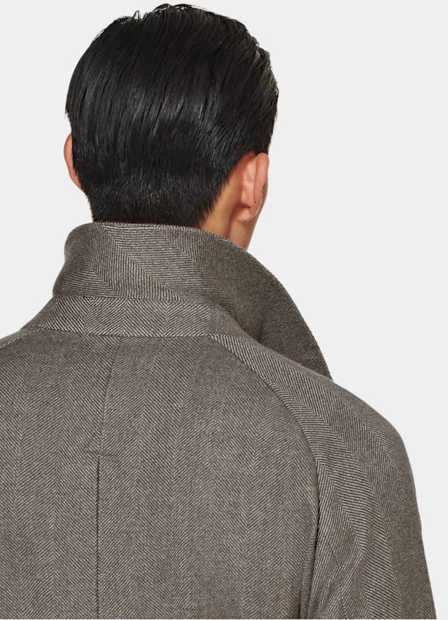 SUITSUPPLY Lana y cachemir de Rogna, Italia Abrigo gris topo punto de espiga con cinturón