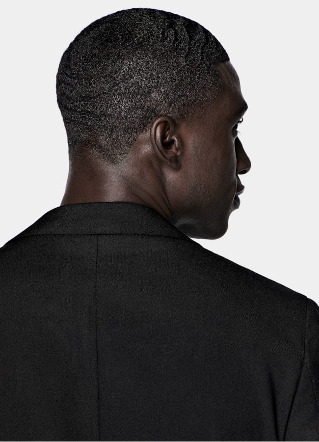 SUITSUPPLY All Season Wrinkle-Free 4-Ply Wool by Rogna, Italy Black Tailored Fit Havana Suit Jacket