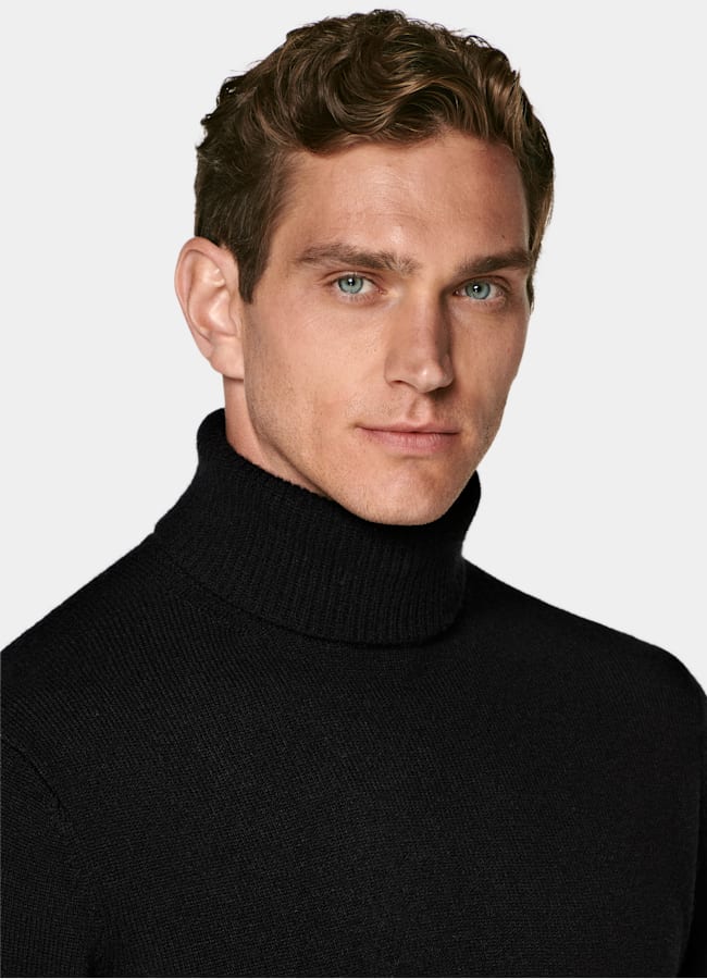 SUITSUPPLY Pure Cashmere Black Turtleneck