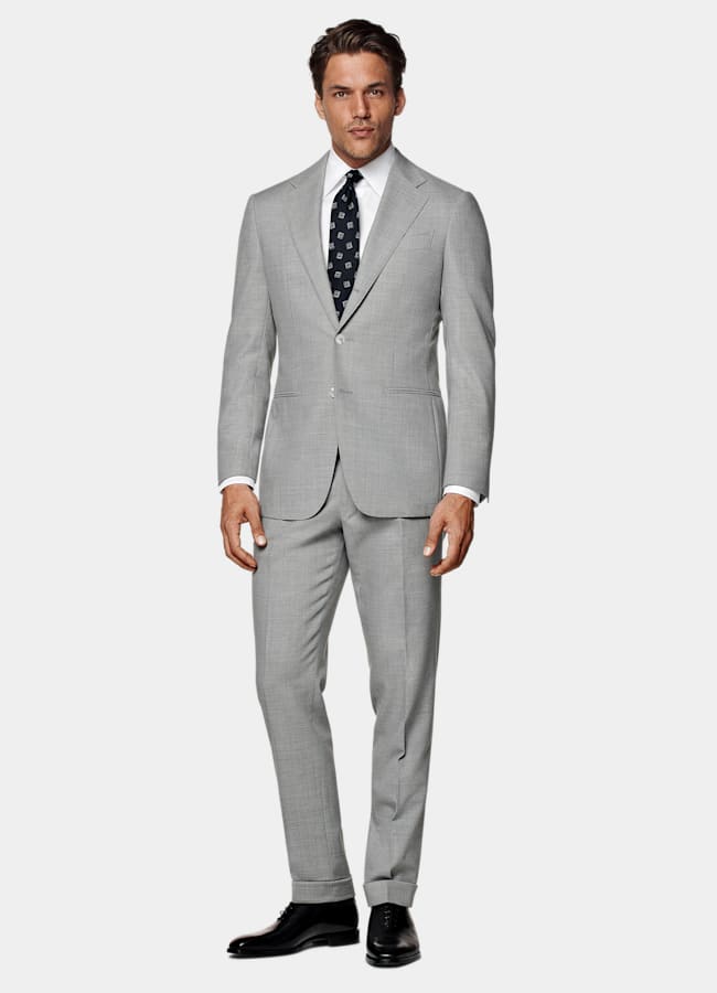 SUITSUPPLY All Season Wrinkle-Free 4-Ply Wool by Rogna, Italy Light Grey Tailored Fit Havana Suit