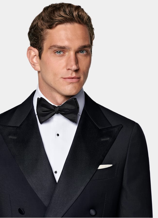 SUITSUPPLY All Season Ren S110's-ull från Vitale Barberis Canonico, Italien Havana marinblå smoking med tailored fit