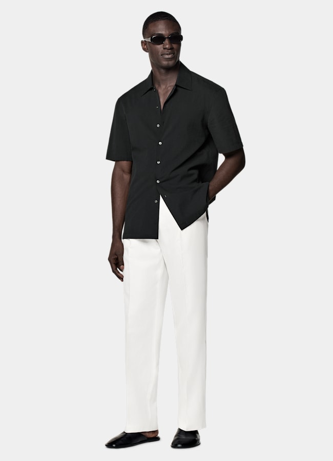 SUITSUPPLY Ägyptische Baumwolle Seersucker von Testa 1919 Srl, Italien Schwarzes Baumwollhemd mit kurzen Ärmeln