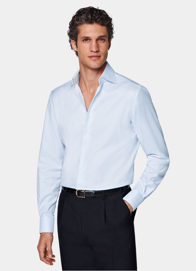 SUITSUPPLY Knitterfreie Pima-Baumwolle von Weba, Schweiz Hemd hellblau mit Streifen mit weitem Spreizkragen