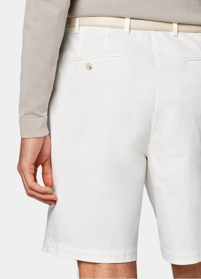 SUITSUPPLY Stretch Cotton by Di Sondrio, Italy Off-White Straight Leg Shorts