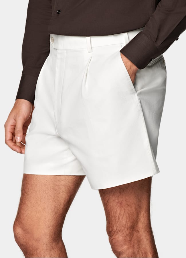 SUITSUPPLY Pure Cotton by Di Sondrio, Italy Off-White Straight Leg Shorts