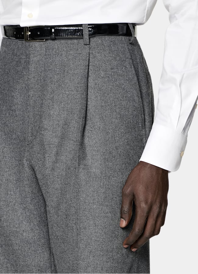 SUITSUPPLY Winter Wool Cashmere by Rogna, Italy Mid Grey Relaxed Fit Roma Suit