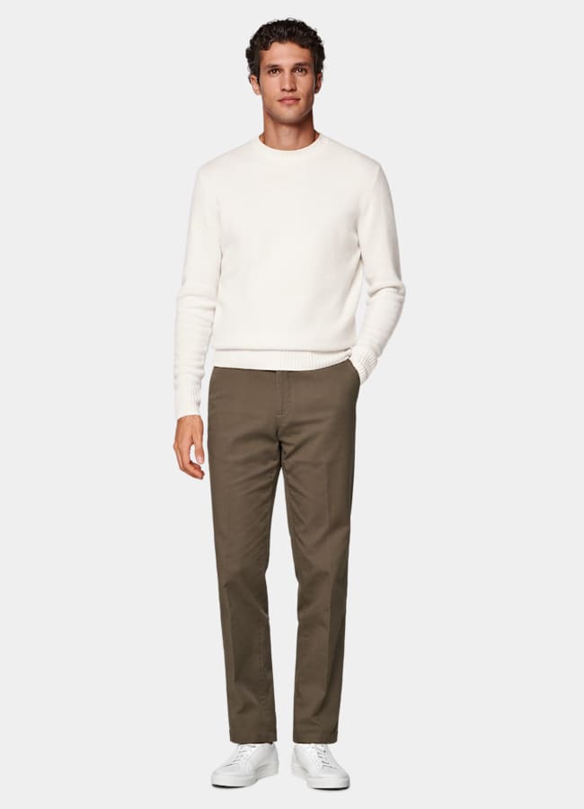 SUITSUPPLY All Season Bomullsstretch från Cervotessile, Italien Mellangröna chinos i slim leg straight-modell.