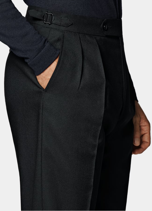 SUITSUPPLY All Season Wrinkle-Free 4-Ply Wool by Rogna, Italy  Black Wide Leg Tapered Pants