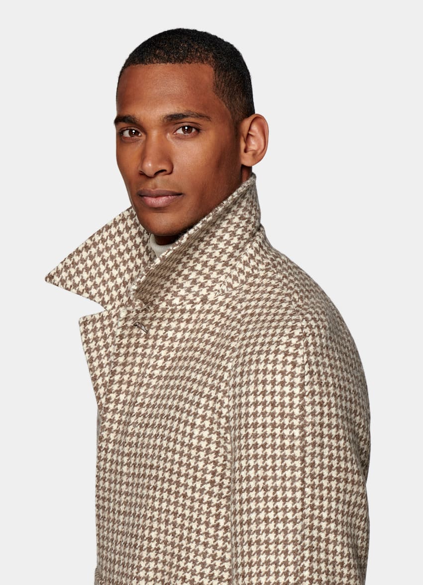 Taupe Houndstooth Belted Overcoat | Pure Alpaca | Suitsupply Online Store