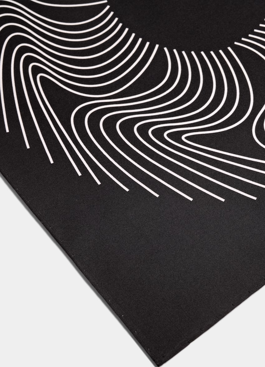SUITSUPPLY Pure Silk Black Graphic Pocket Square