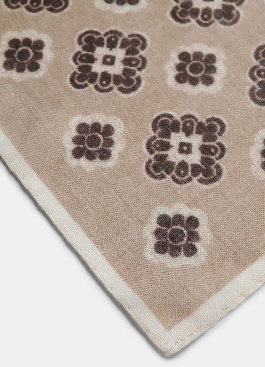 SUITSUPPLY Wool Silk by Silk Pro, Italy Light Brown Flower Pocket Square