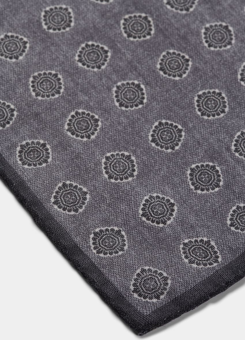 SUITSUPPLY Wool Silk by Silk Pro, Italy Grey Graphic Pocket Square