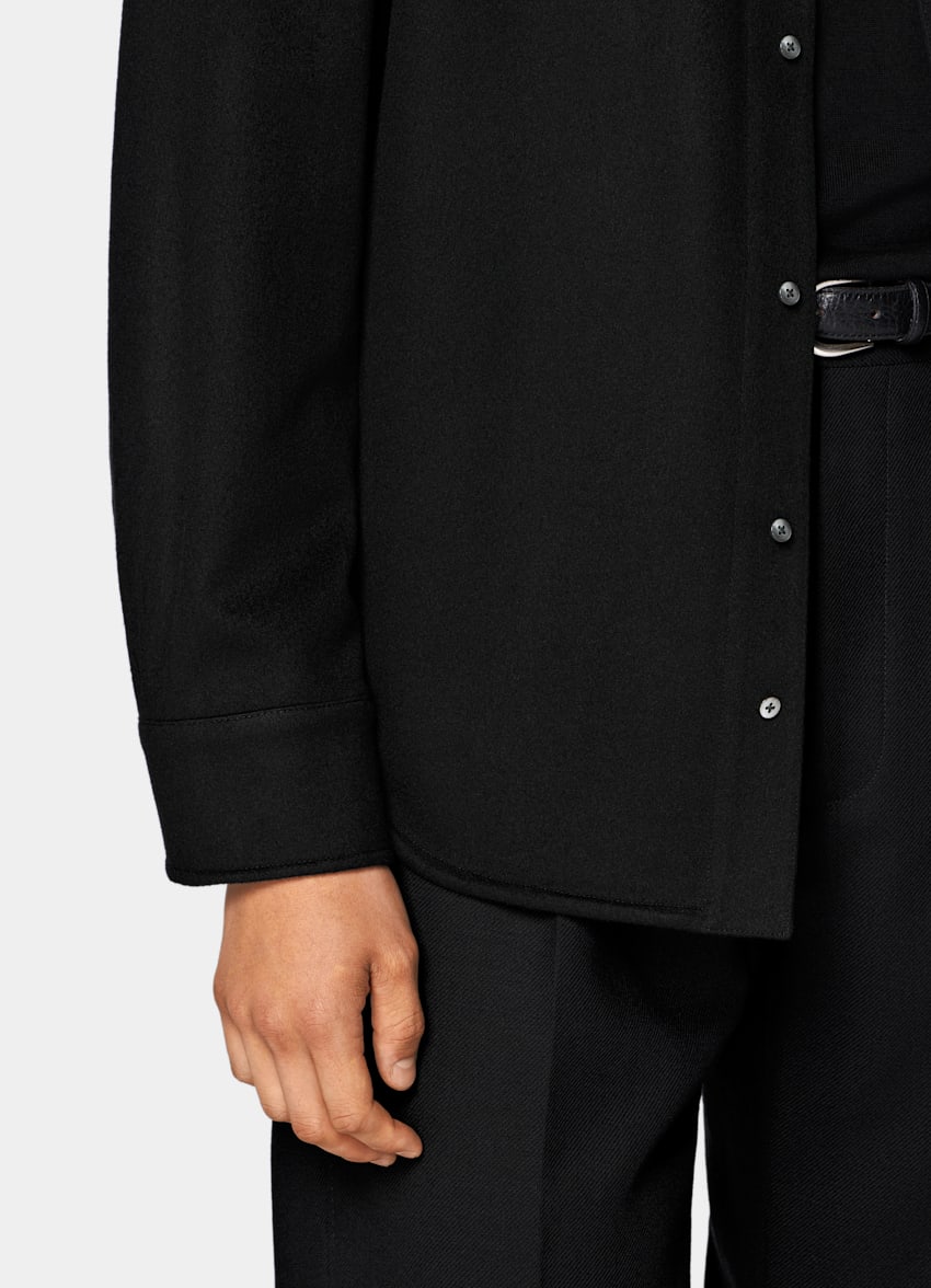 SUITSUPPLY Inverno Puro cashmere - Colombo, Italia Overshirt nera relaxed fit