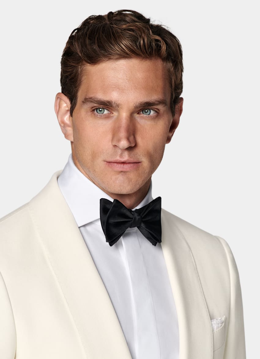 Off White Tailored Fit Havana Dinner Jacket in Pure 4 Ply Traveller Wool SUITSUPPLY SUITSUPPLY US