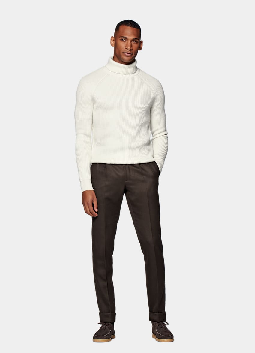Off-White Ribbed Turtleneck | Wool Cashmere | Suitsupply Online Store