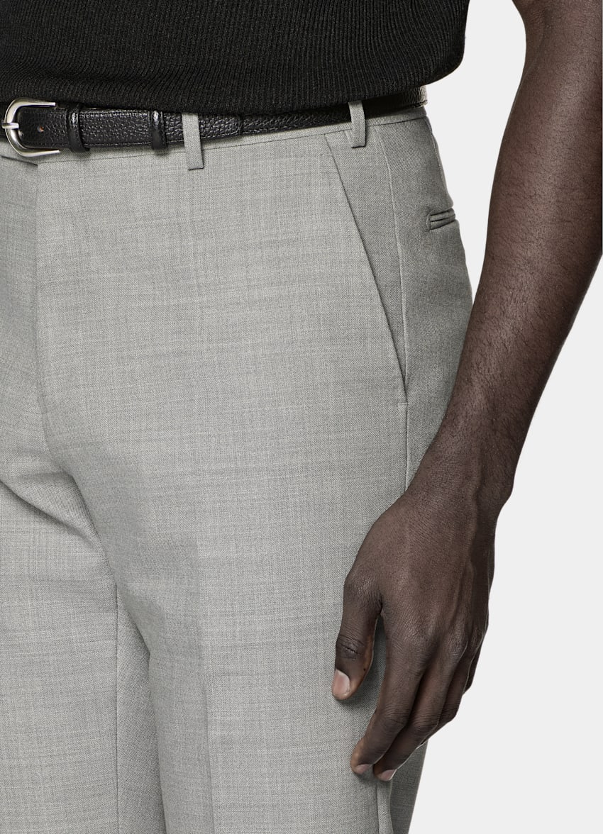 SUITSUPPLY All Season Wrinkle-Free 4-Ply Wool by Rogna, Italy Light Grey Tailored Fit Havana Suit