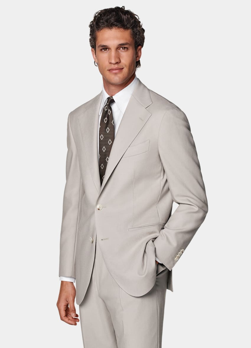 SUITSUPPLY All Season Pure 4-Ply Traveller Wool by Rogna, Italy Light Taupe Relaxed Fit Roma Suit