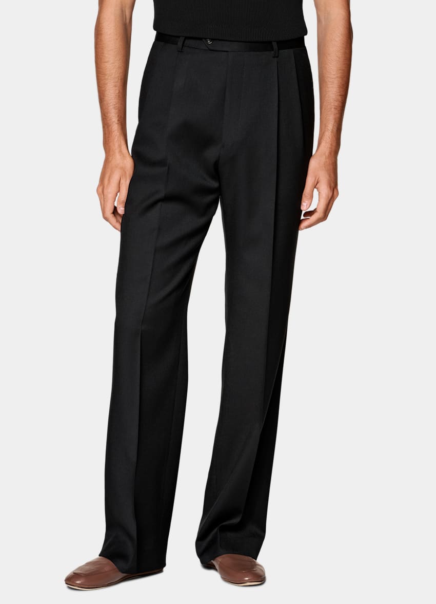 SUITSUPPLY All Season Wool Mohair by Vitale Barberis Canonico, Italy Black Three-Piece Relaxed Fit Roma Suit