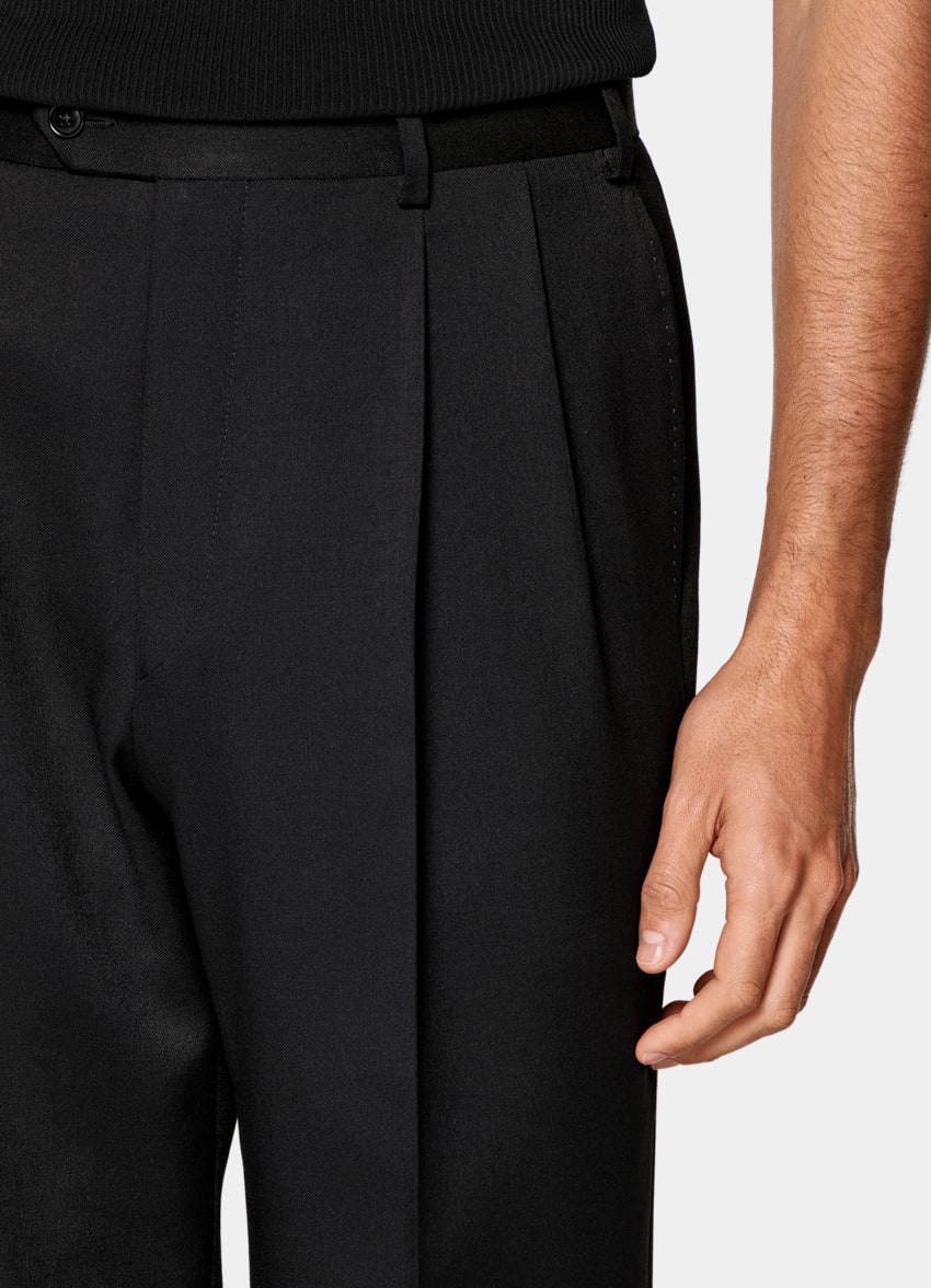 SUITSUPPLY All Season Wool Mohair by Vitale Barberis Canonico, Italy Black Three-Piece Relaxed Fit Roma Suit